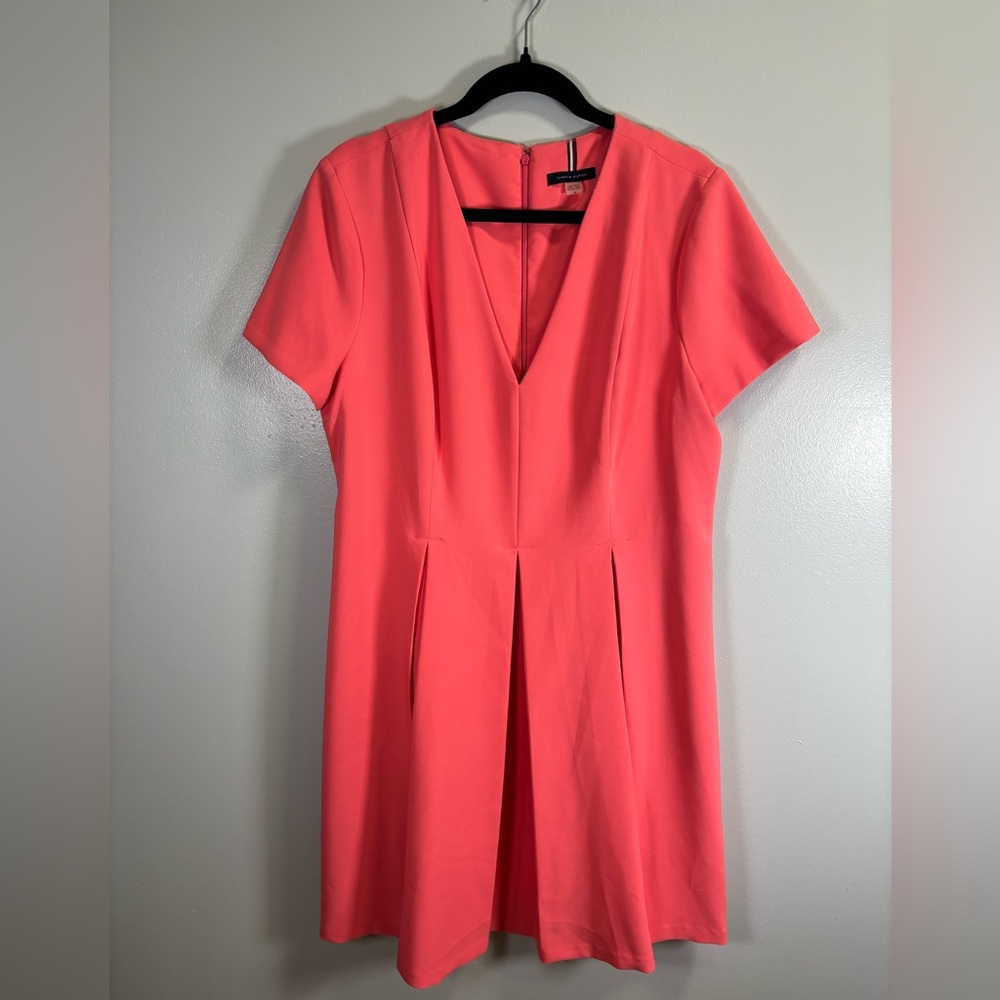 Tommy Hilfiger Coral Pink Short Sleeve V-Neck‎ Pleated Fit & Flare Dress 14
